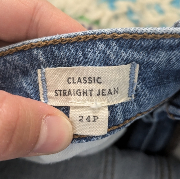 Madewell Classic Straight Jeans in Nearwood Wash - Picture 4 of 4